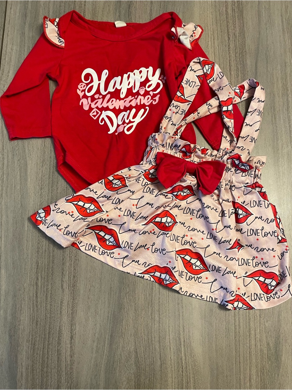 Sweet Valentine's Baby Girl Onesie & Suspender Set- 80 EU (approx US 12 months)
